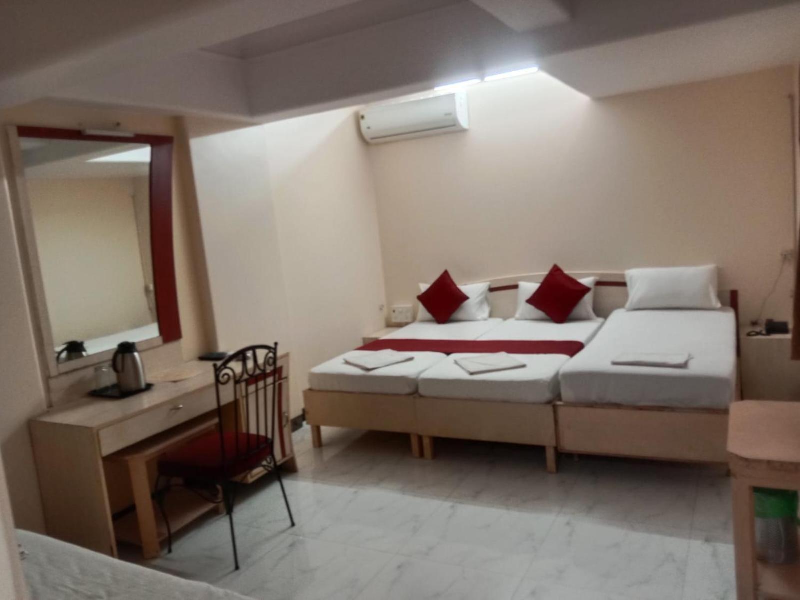 Saigal Guest House Bombay Eksteriør billede