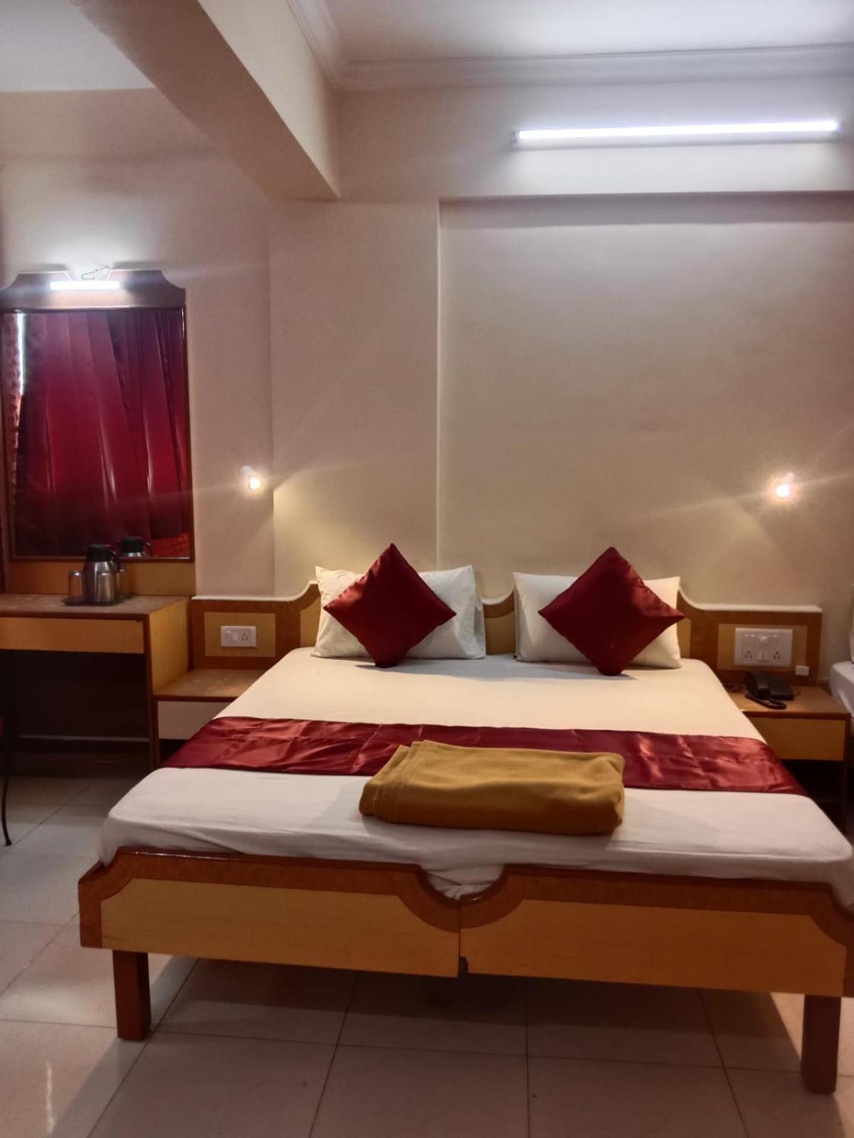 Saigal Guest House Bombay Eksteriør billede